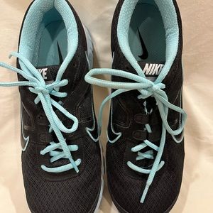 Women’s Nike sneakers.